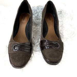 Clarks Dark Brown Suede Heels with Glossy Accents